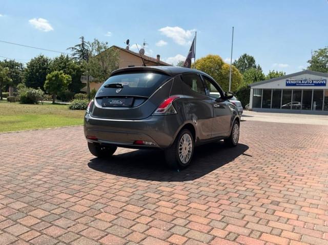 Lancia Ypsilon 1.2 Silver ecochic Gpl 69cv