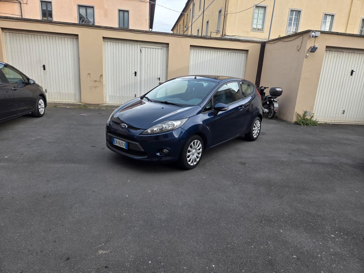 Ford Fiesta 1.4 TDCi 70CV 3 porte Titanium perfetta possibilita 12 mesi garanzia neopatentati ok