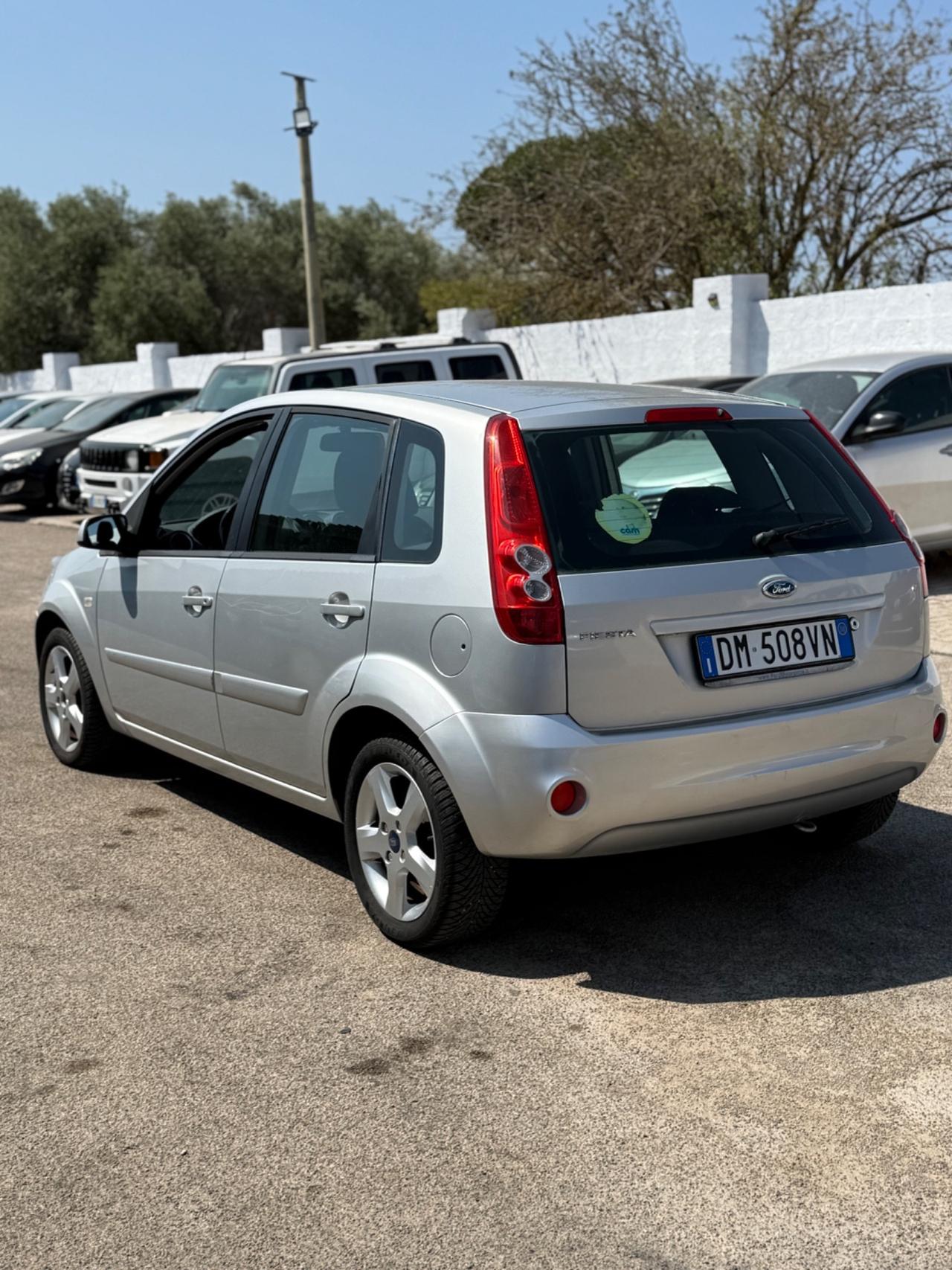 Ford Fiesta 1.2 solo 90.000km