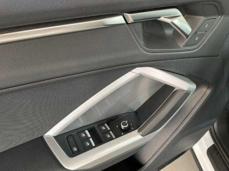 Audi Q3 II 2018 35 1.5 tfsi Business s-tronic