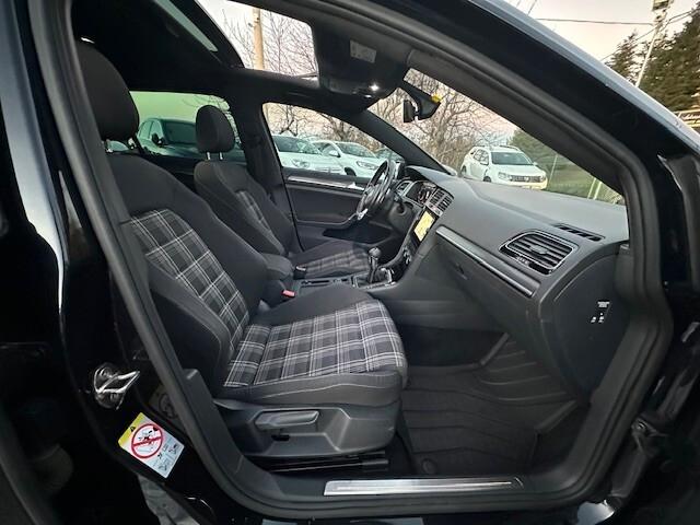 Volkswagen Golf 7.5 GTD 2.0 TDI 184cv -TETTO-