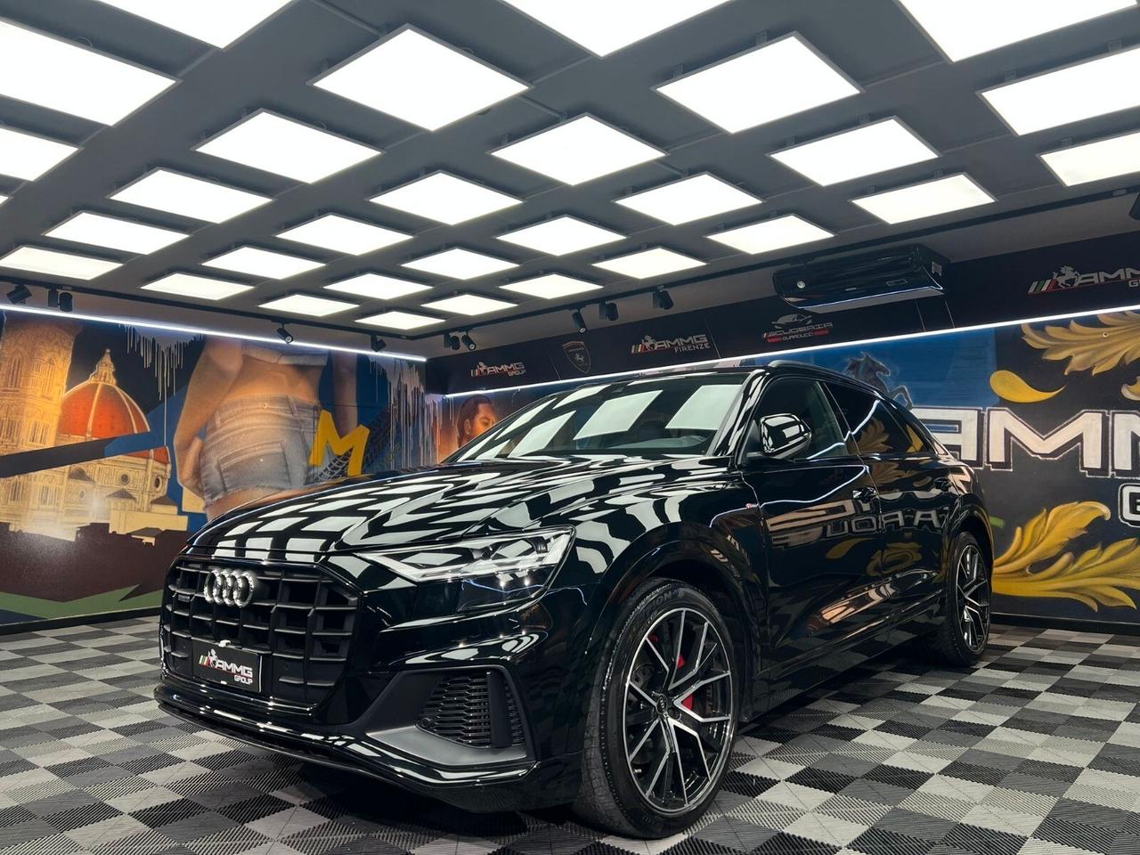 Audi Q8 55 TFSI quattro tiptronic