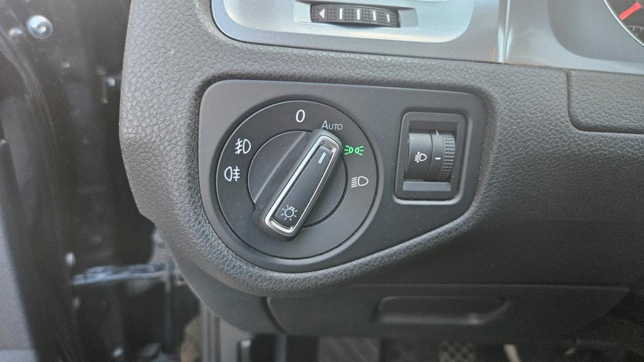 Volkswagen Golf 5p 2.0 tdi LOUNGE 150cv NAVY-SED.RISC.