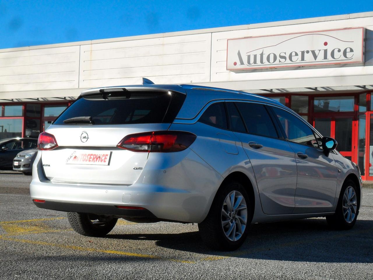 Opel Astra 1.6CDTi Sports Tourer Innovation