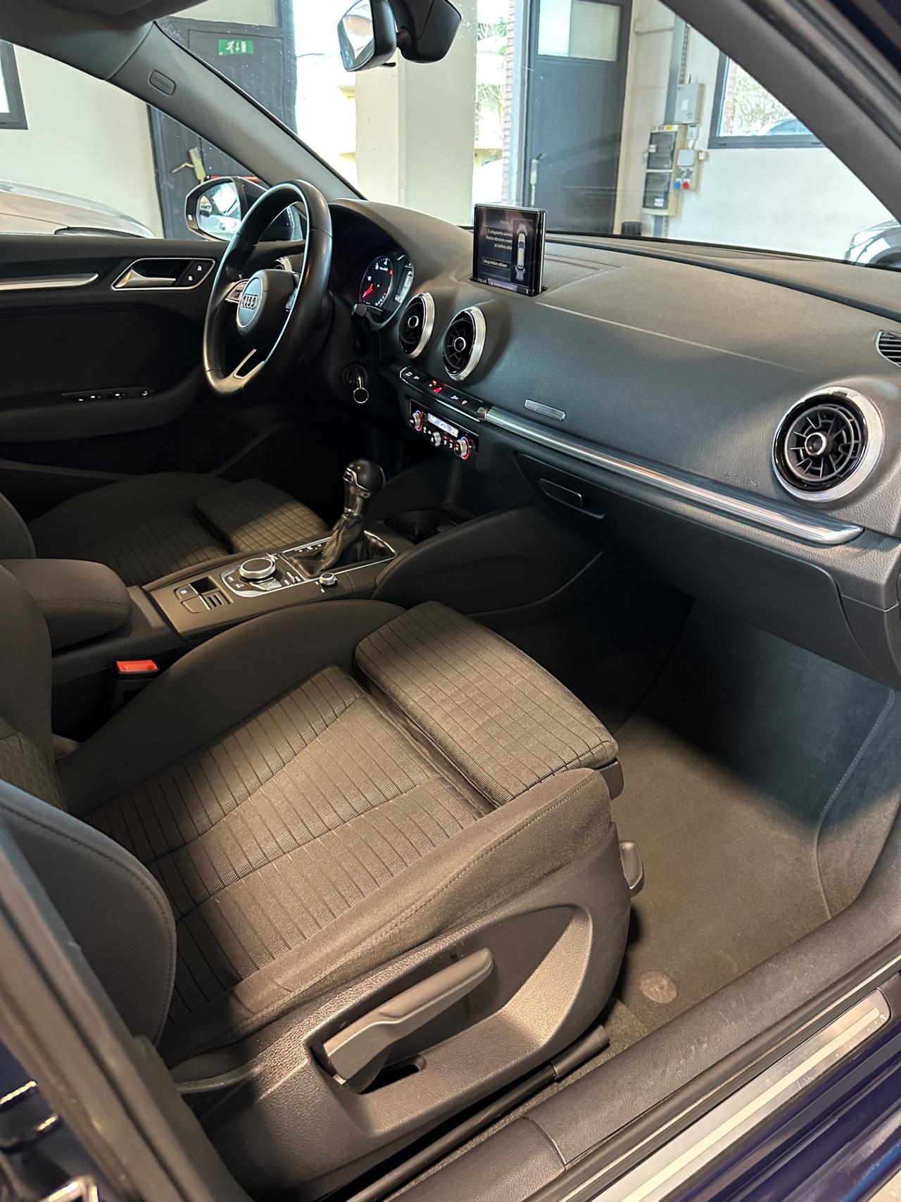 Audi A3 1.6 TDI 116 CV S tronic Sport