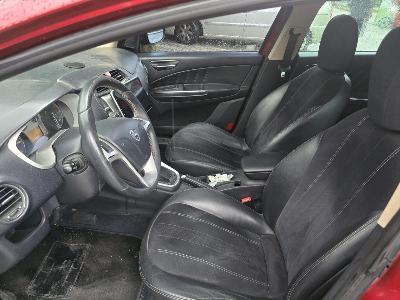 Lancia Delta 1.6 MJT DPF Platino NEOPATENTATI