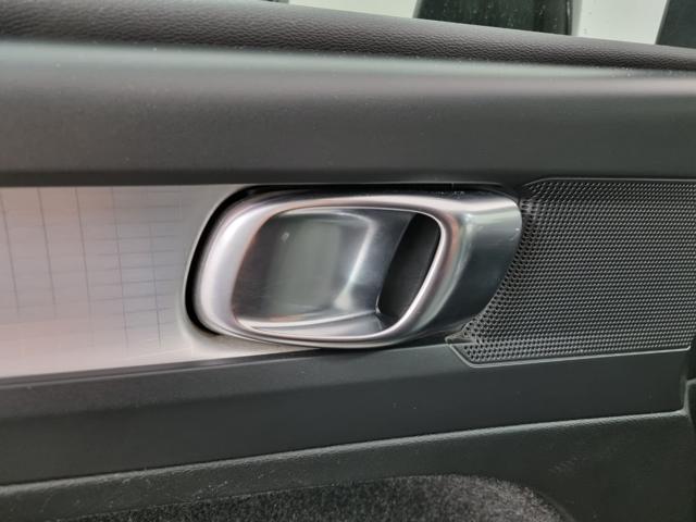 VOLVO XC40 B4 AWD automatico Core