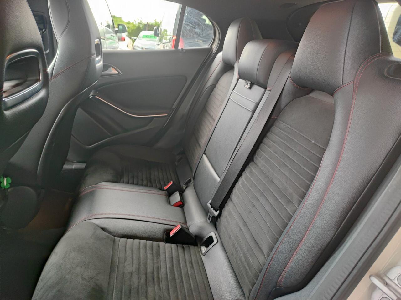 Mercedes-benz GLA 200 d Automatic 4Matic Premium