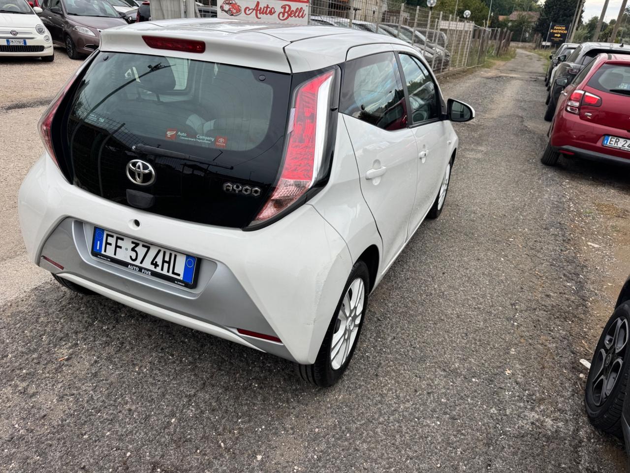 Toyota Aygo 1.0 VVT-i 69 CV 5 porte x-wave MMT