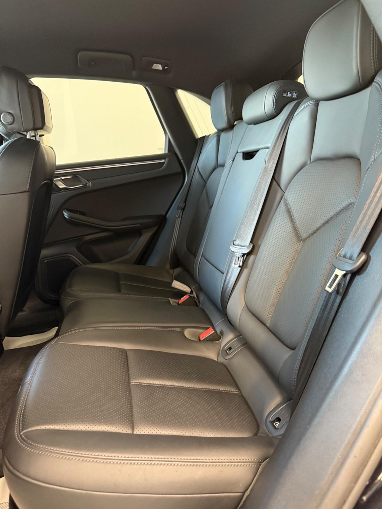 Porsche Macan 245 c.v BENZINA CON NAVI, APLLE CARPLAY, FULL LED, TELECAMERA, PELLE