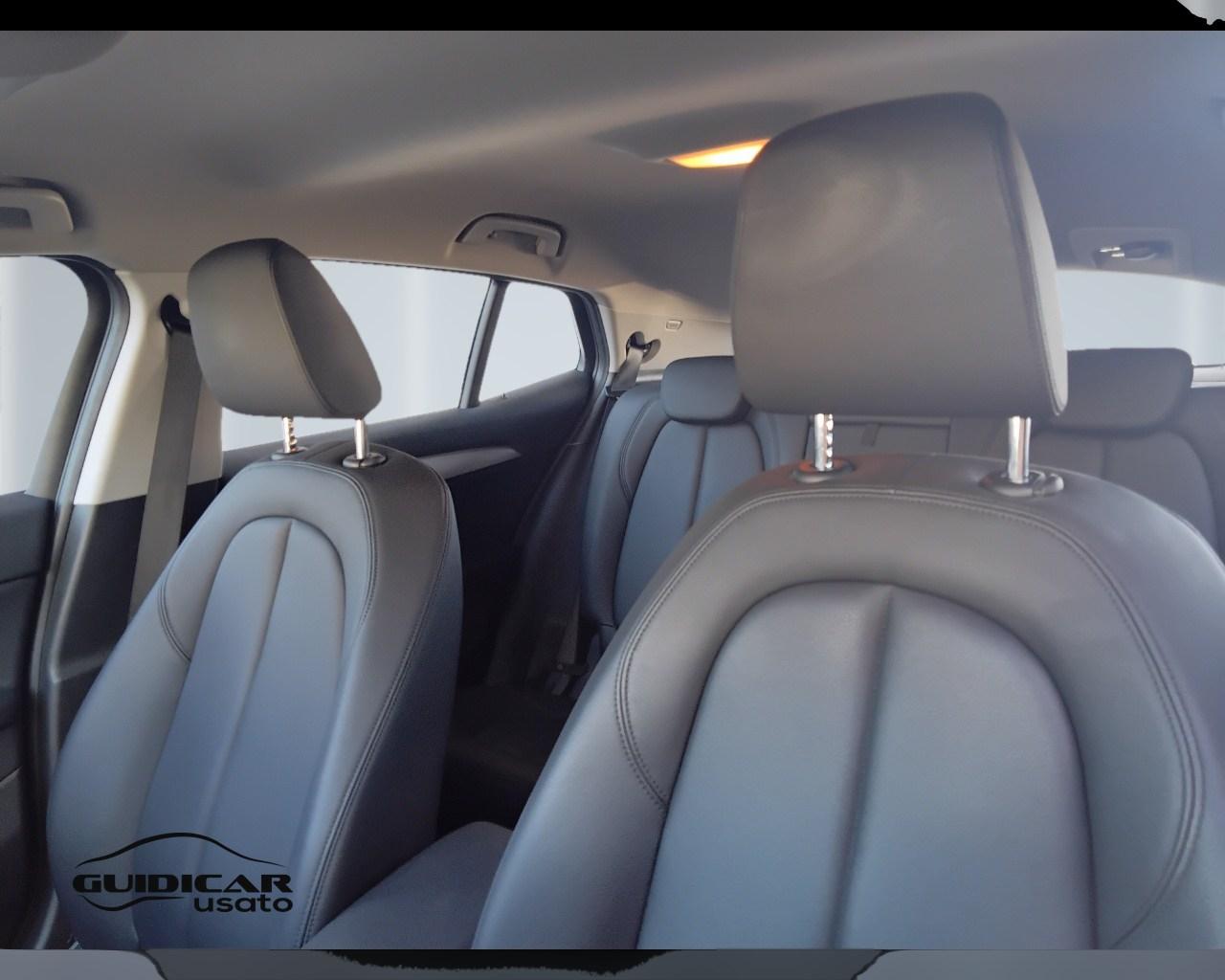 BMW X2 F39 - X2 sdrive18i Advantage 136cv