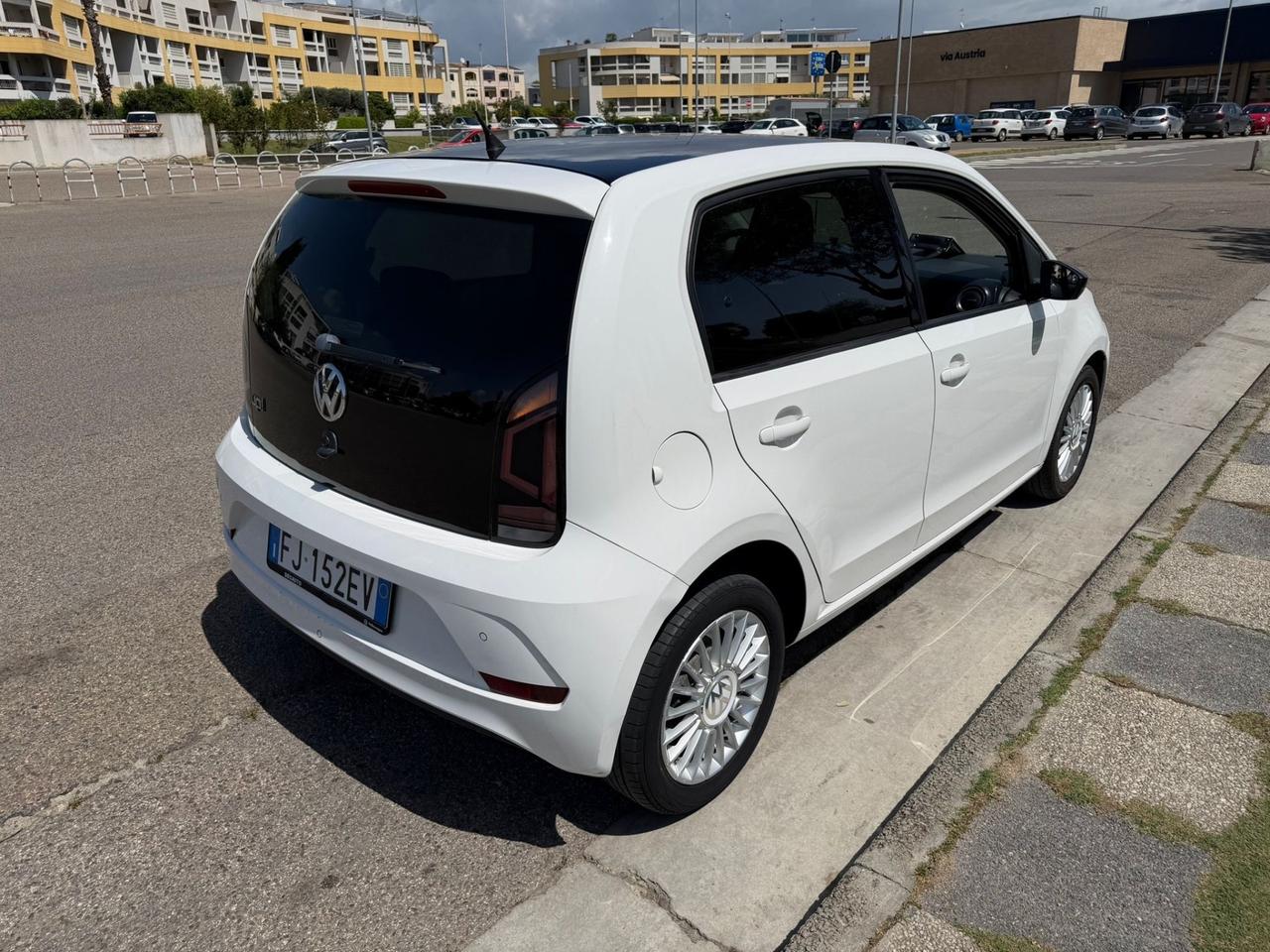 Volkswagen UP 1.0 Benzina-Anche Permuta-Garanzia