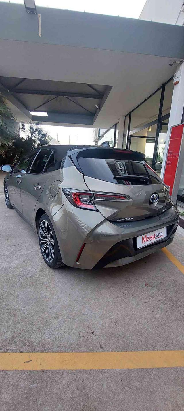 TOYOTA Corolla 1.8 Hybrid Style