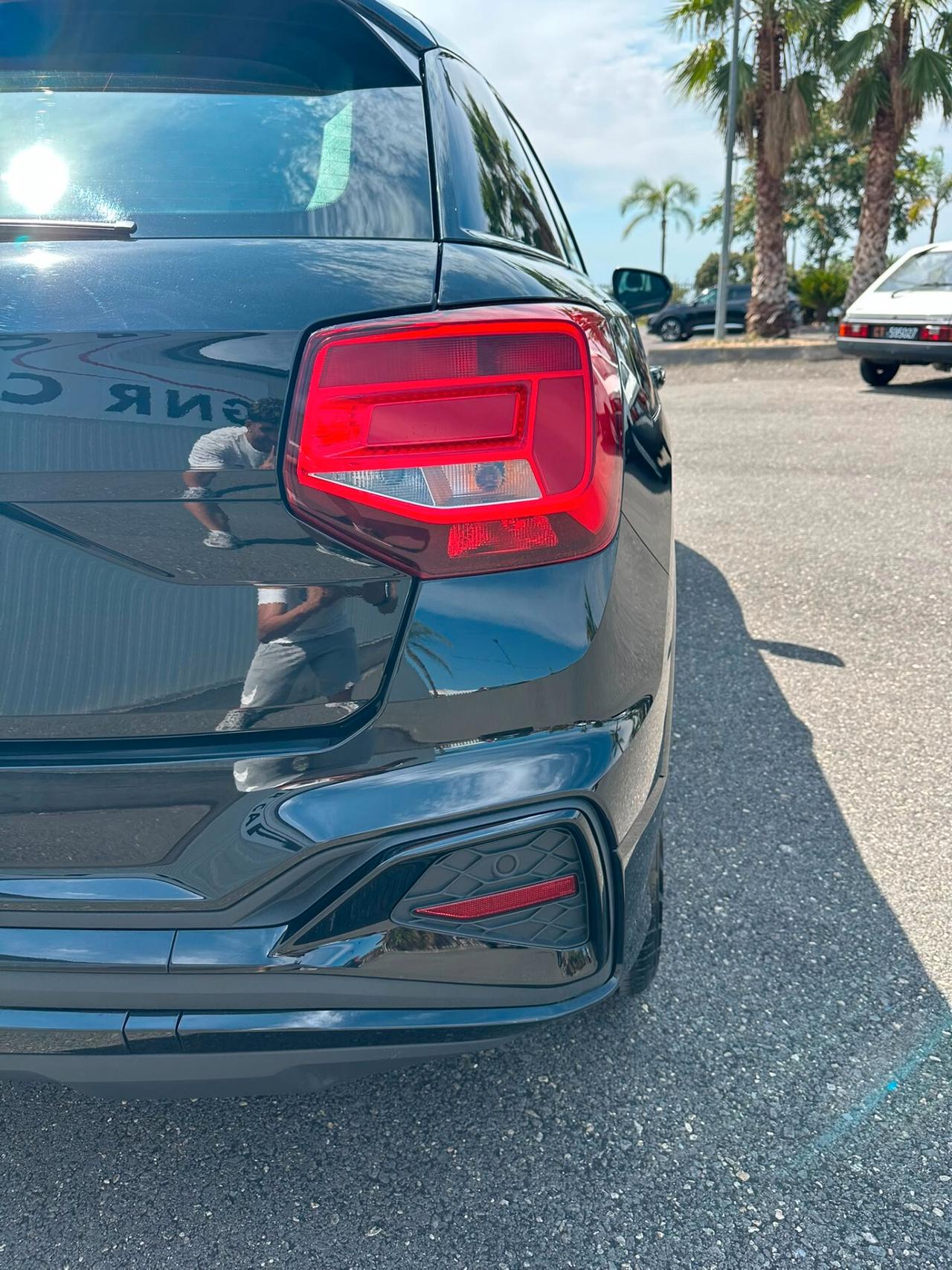 Audi Q2 35 TDI quattro S tronic S line Edition identity black