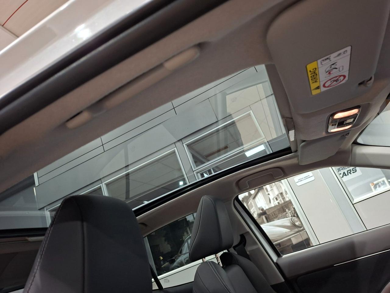 Toyota Yaris Cross 1.5 Hybrid E-CVT AWD-i Lounge