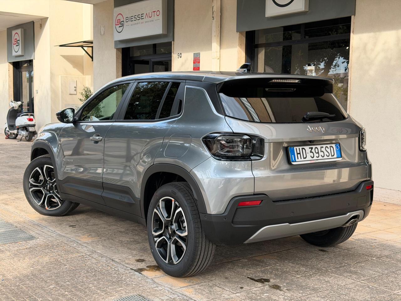 Jeep Avenger 1.2 Turbo 110 CV MHEV Summit