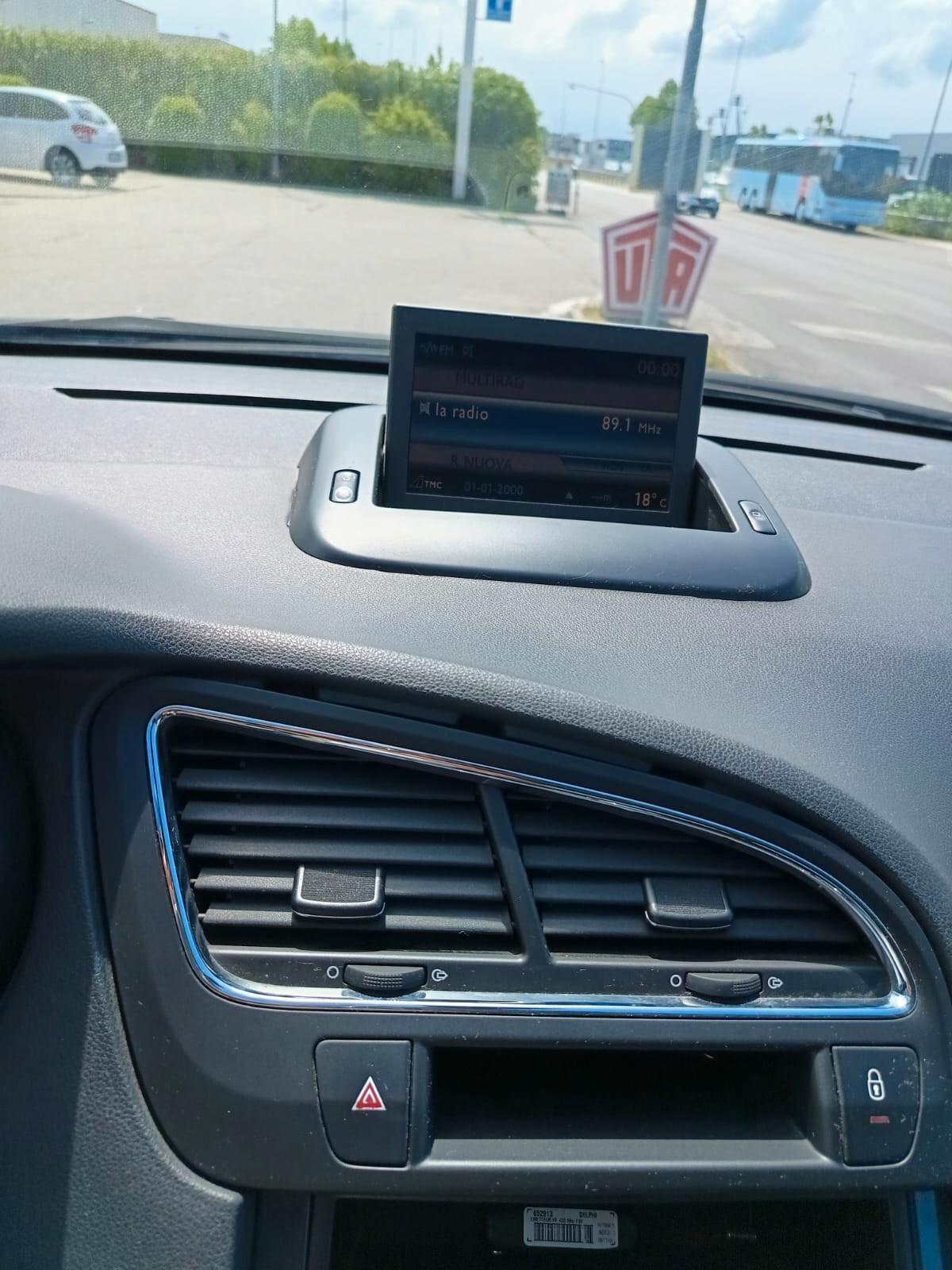 Peugeot 5008 1.6 HDi 110CV cambio robotizzato Féline
