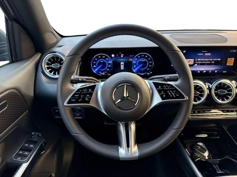 Mercedes-Benz EQB 300 Progressive Advanced 4matic KM0