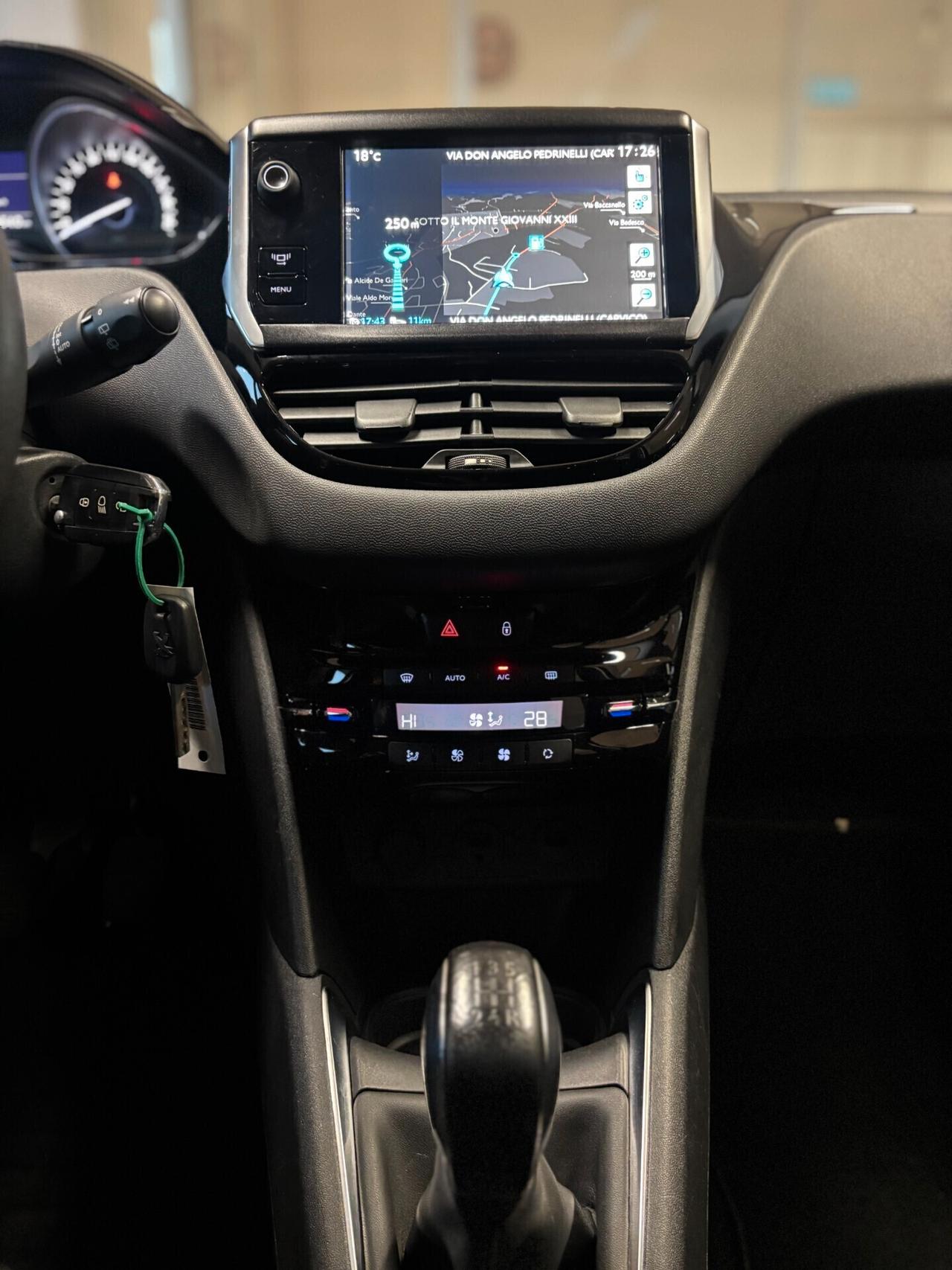 Peugeot 208 5p 1.2 vti *CINGHIA FATTA 100000KM*NEOPATENTATI