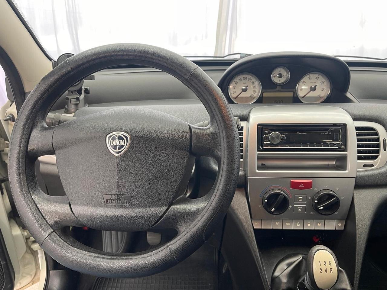 Lancia Ypsilon 1.4 Oro Ecochic GPL finanziabile senza busta paga