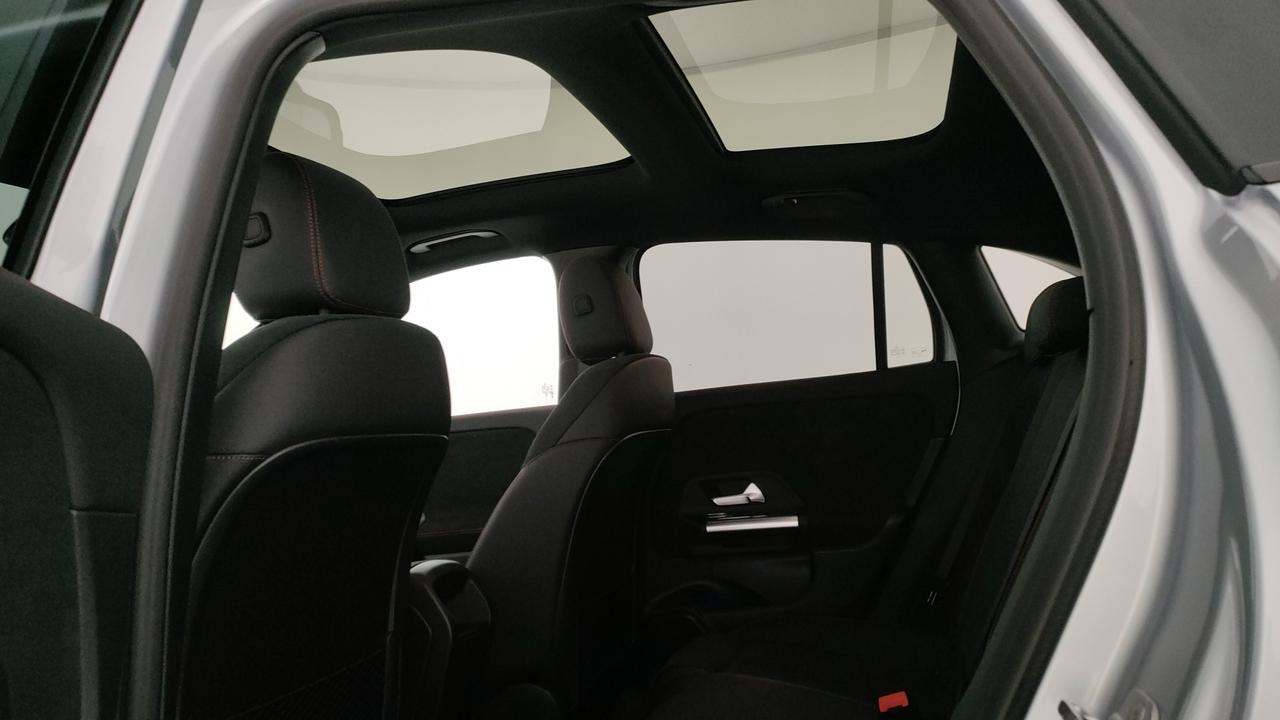 Mercedes-Benz GLA 200 d automatic