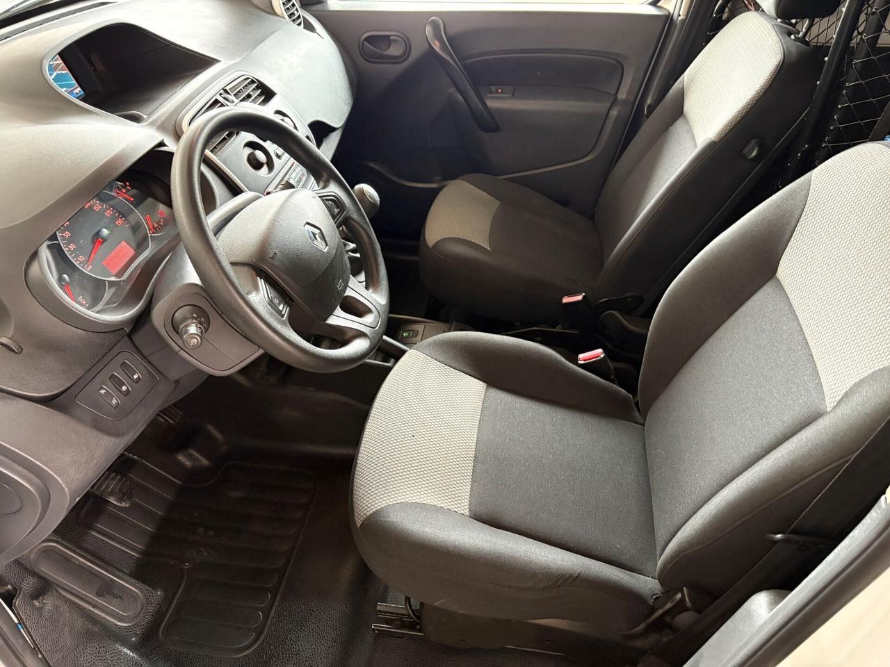 RENAULT Kangoo Maxi 1.5BdCi 116 6M E6D 2020