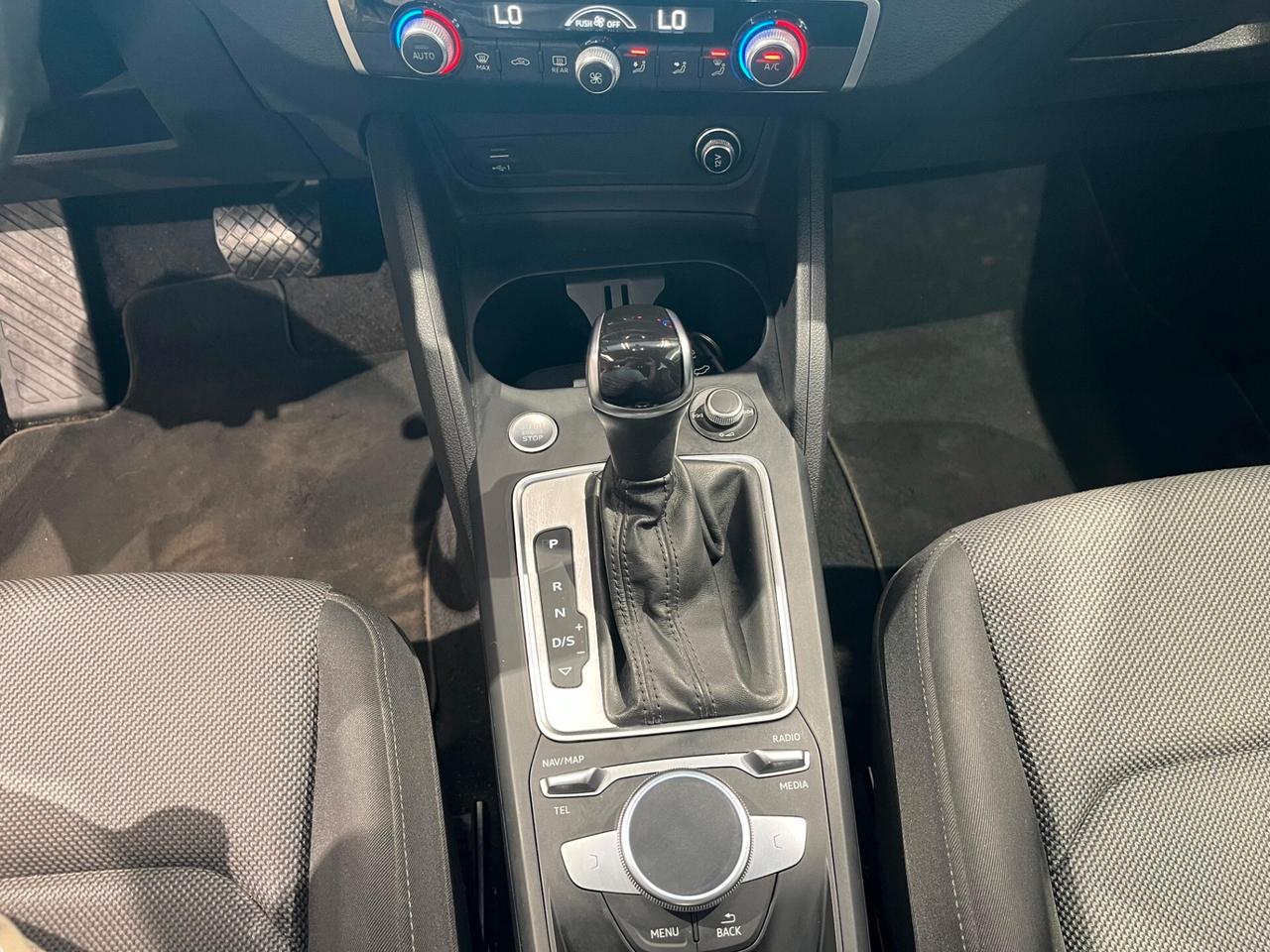 Audi Q2 30 TDI S tronic Business