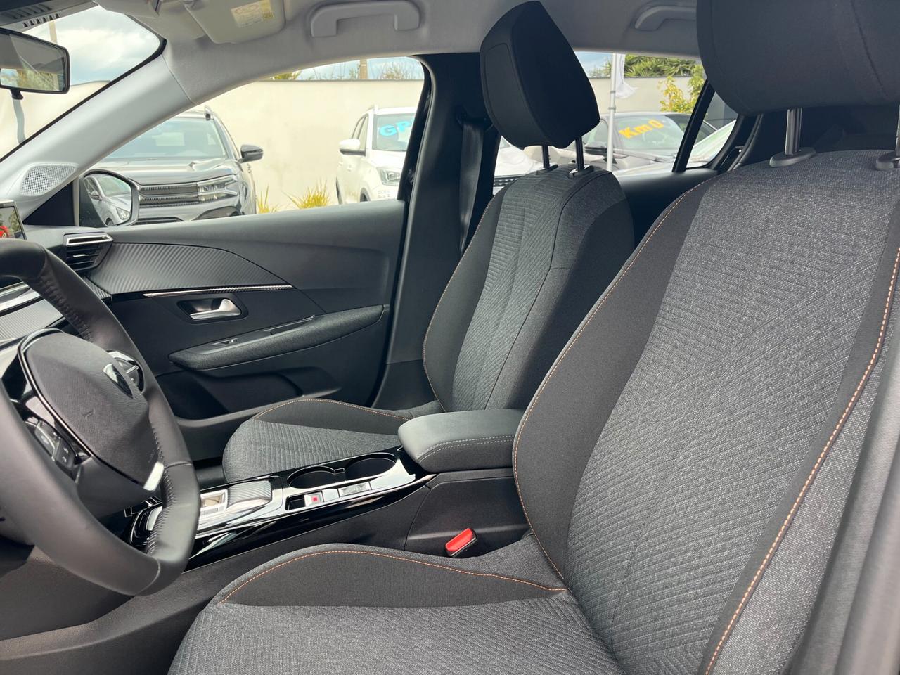 Peugeot 208 Hybrid 110 e-DCS6 Business Automatic Km0