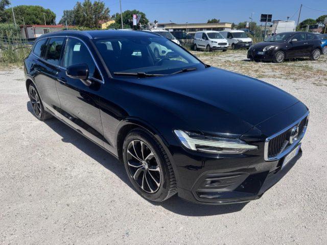 VOLVO V60 D3 AWD Geartronic R-design N1 - AUTOCARRO