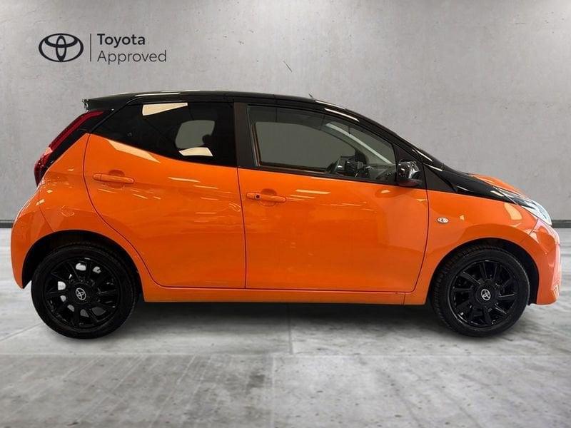 Toyota Aygo 1.0 VVT-i x-wave orange