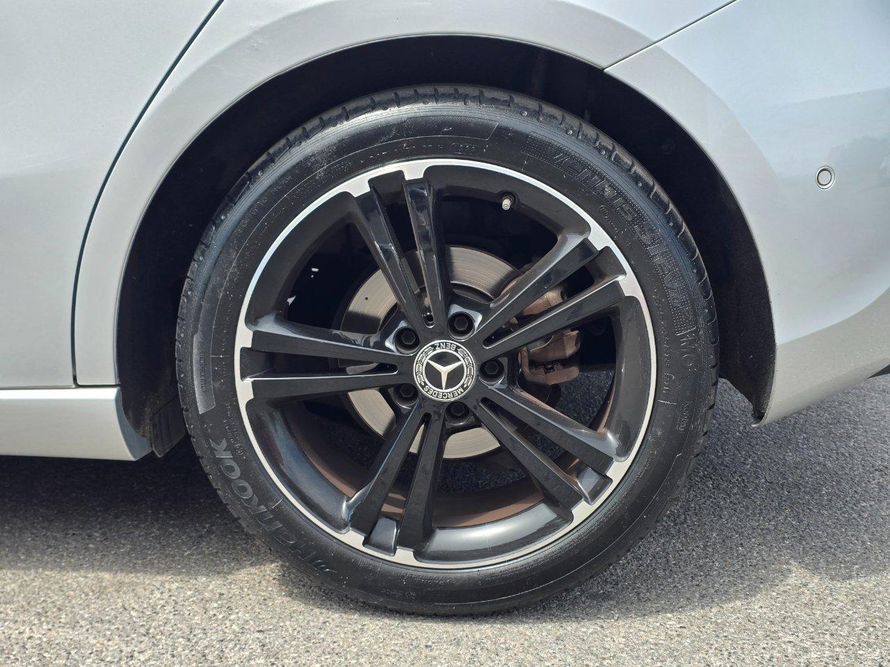 Mercedes A 180 D NIGHT EDITION AUTOMATGICA CAMERA/NAVI/18
