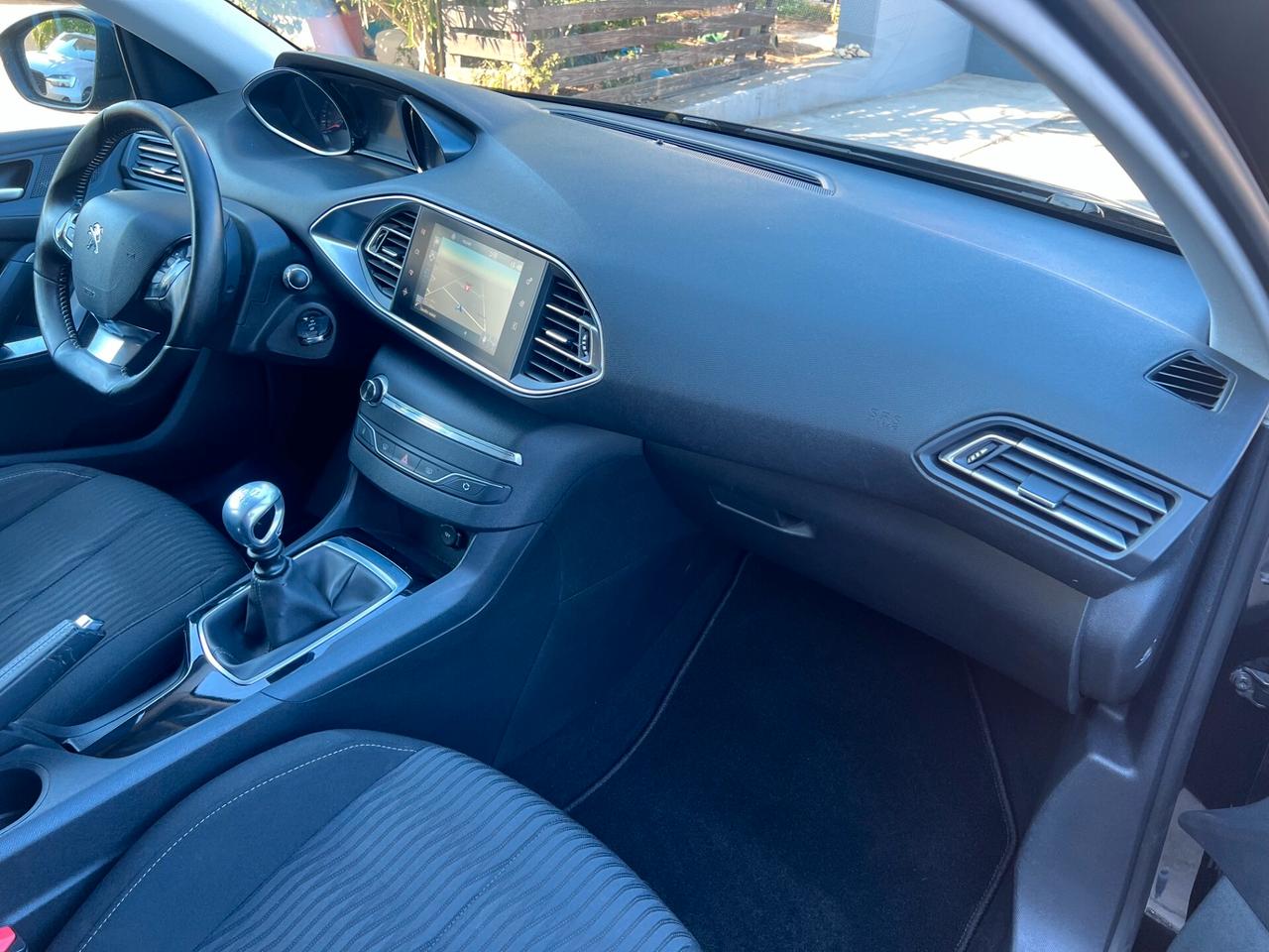 Peugeot 308 5p 1.6 bluehdi 120cv BUSINESS NAVI/PDC/TEL. PERFETTA!!