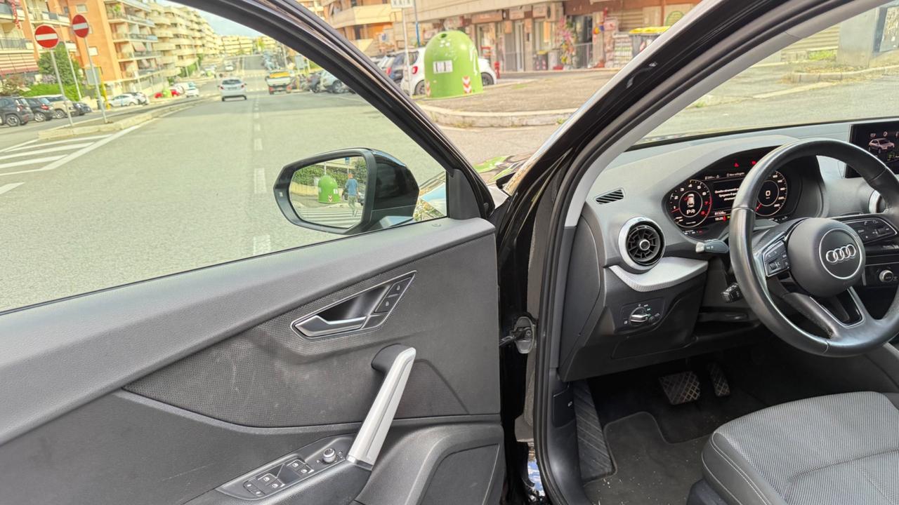 Audi Q2 35 TFSI S tronic line Edition LED NAVI KAMERA PDC CERCHI 17 COCKPIT BLUETOOTH
