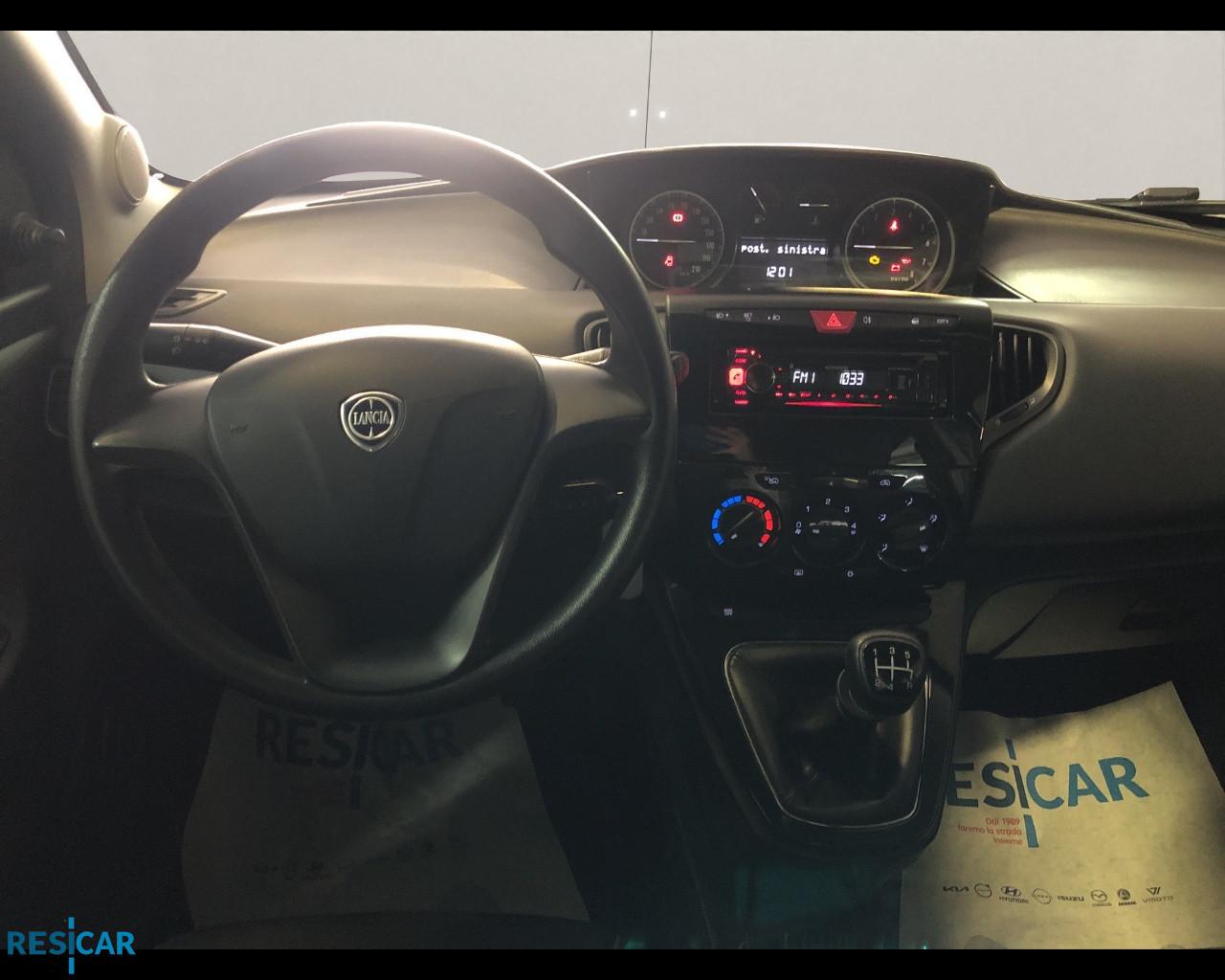 LANCIA Ypsilon 1.2 Silver 69cv IDONEA NEOPATENTATO