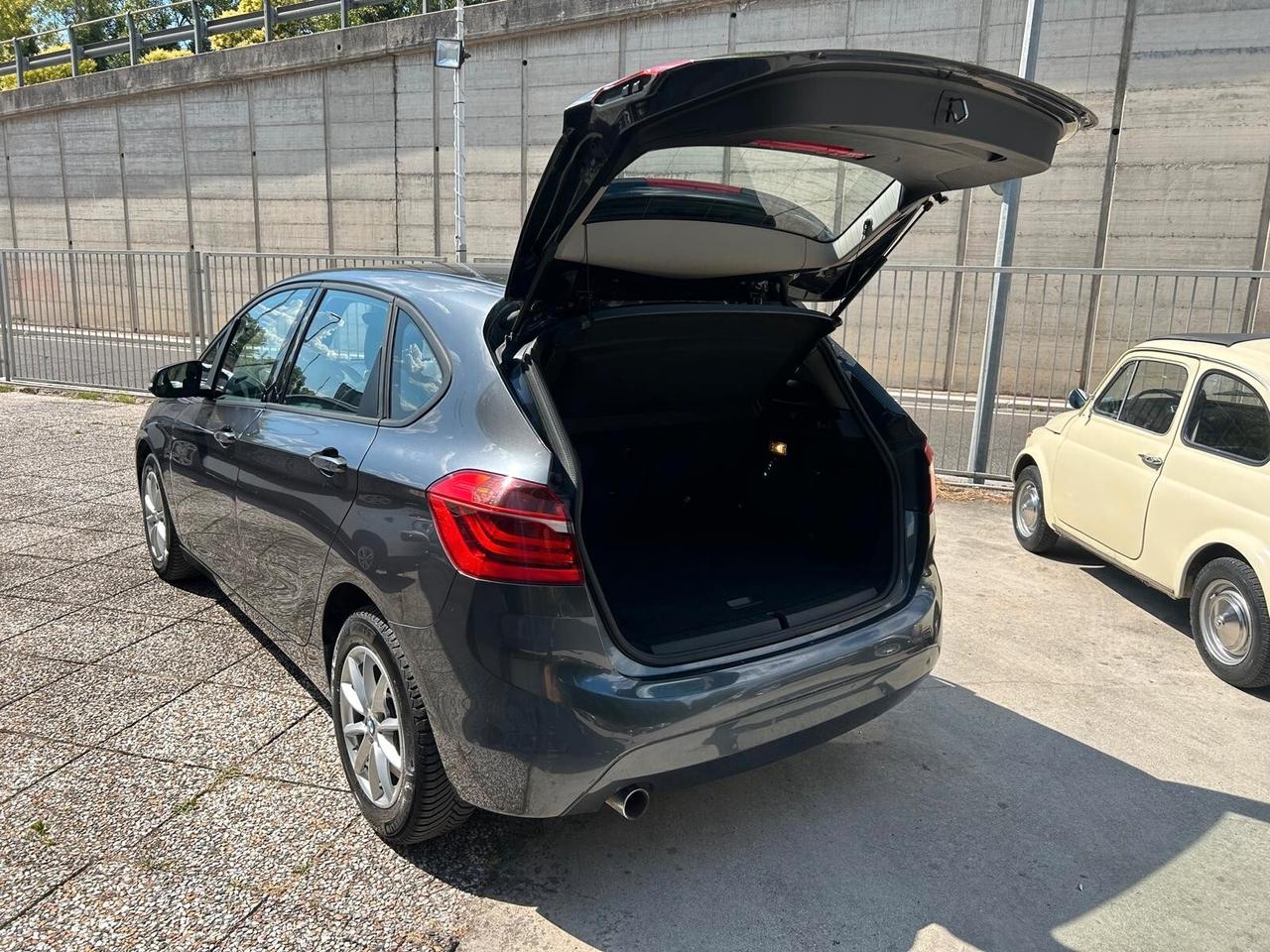 Bmw 2er Active Tourer 218d Advantage