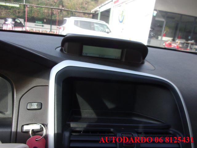 VOLVO XC60 2.4 D 163 CV AWD Momentum