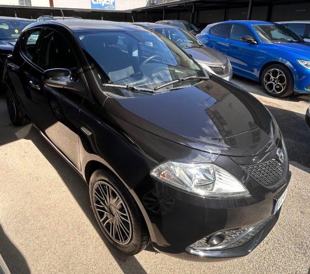 LANCIA Ypsilon 1.2 69 CV 5 porte S&S Gold