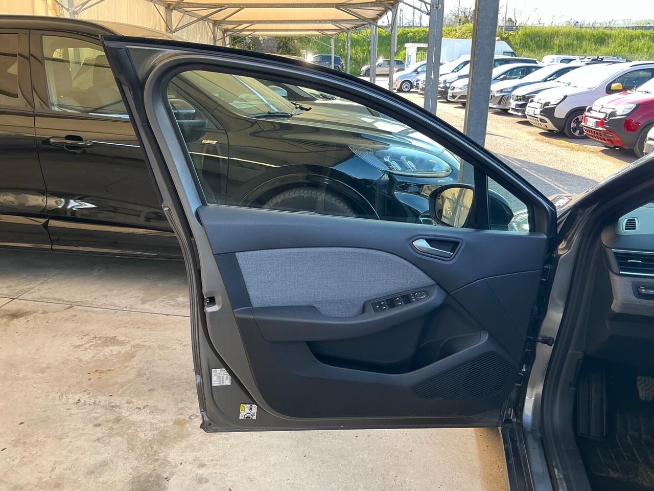 Renault Clio TCe 90 CV Techno 5p