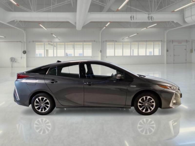 TOYOTA PRIUS PLUG-IN HYBRID 5 PORTE BERLINA