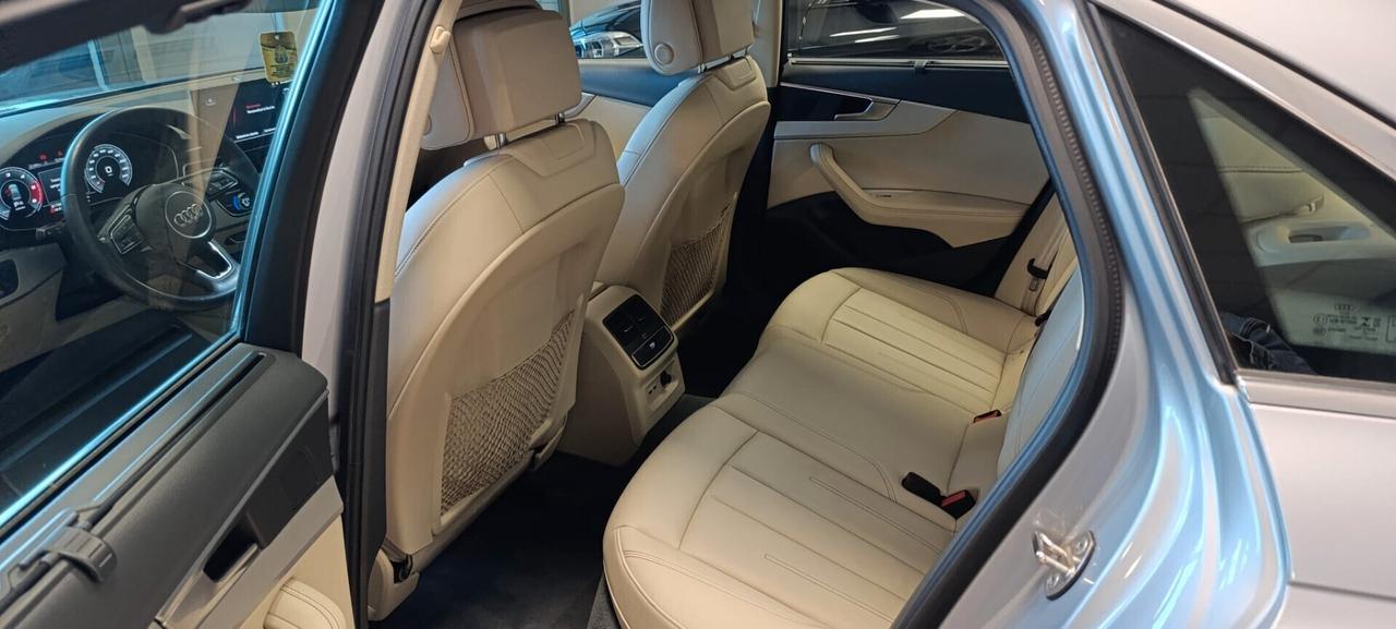 Audi A4 30 TDI/136 CV S tronic Business Advanced