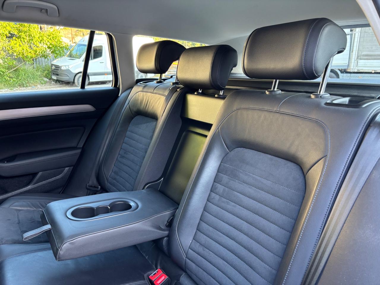 VW PASSAT VARIANT 2.0TDI 150cv HIGHLINE PERFETTA