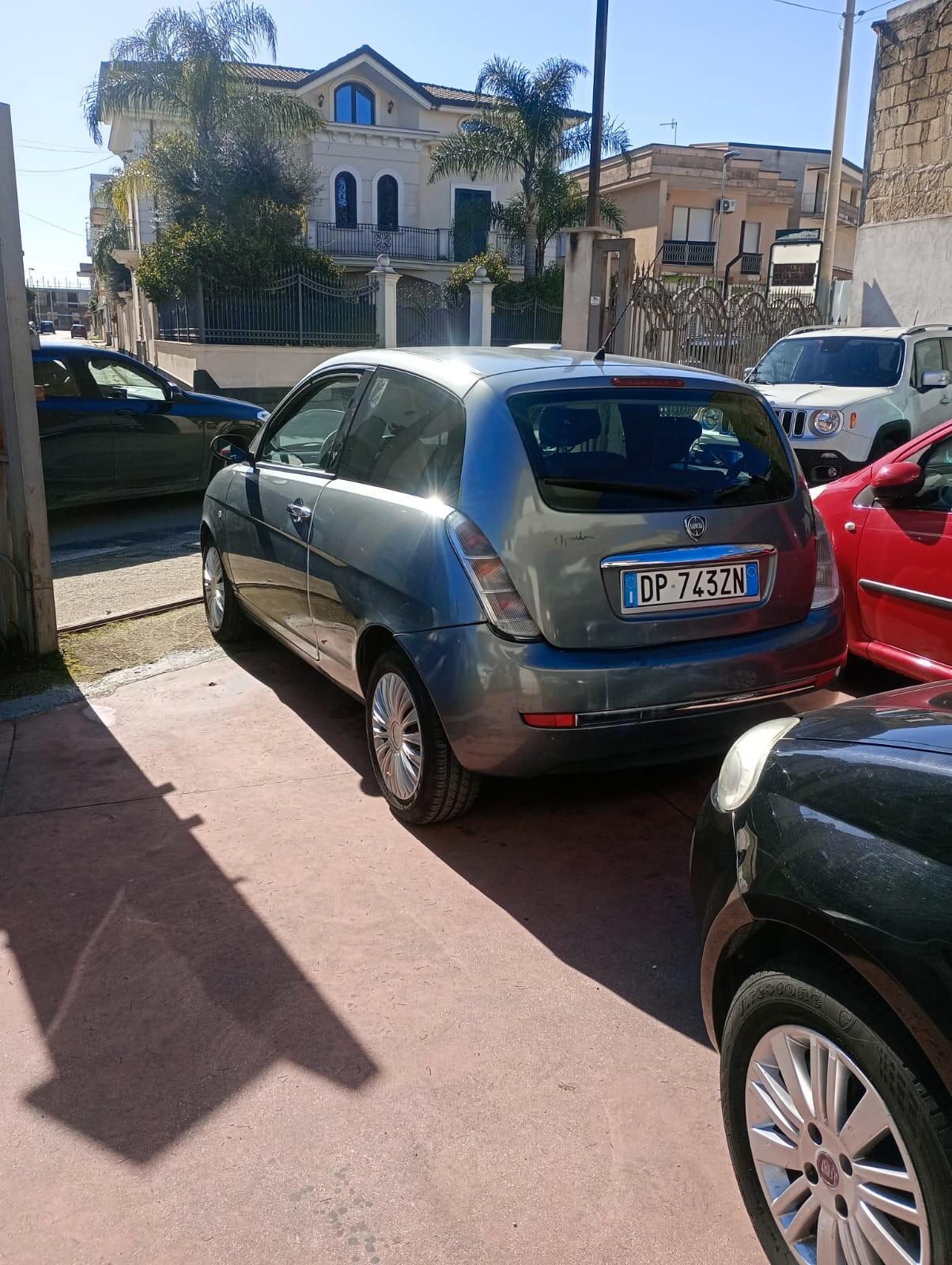 Lancia Ypsilon 1.2 Gpl