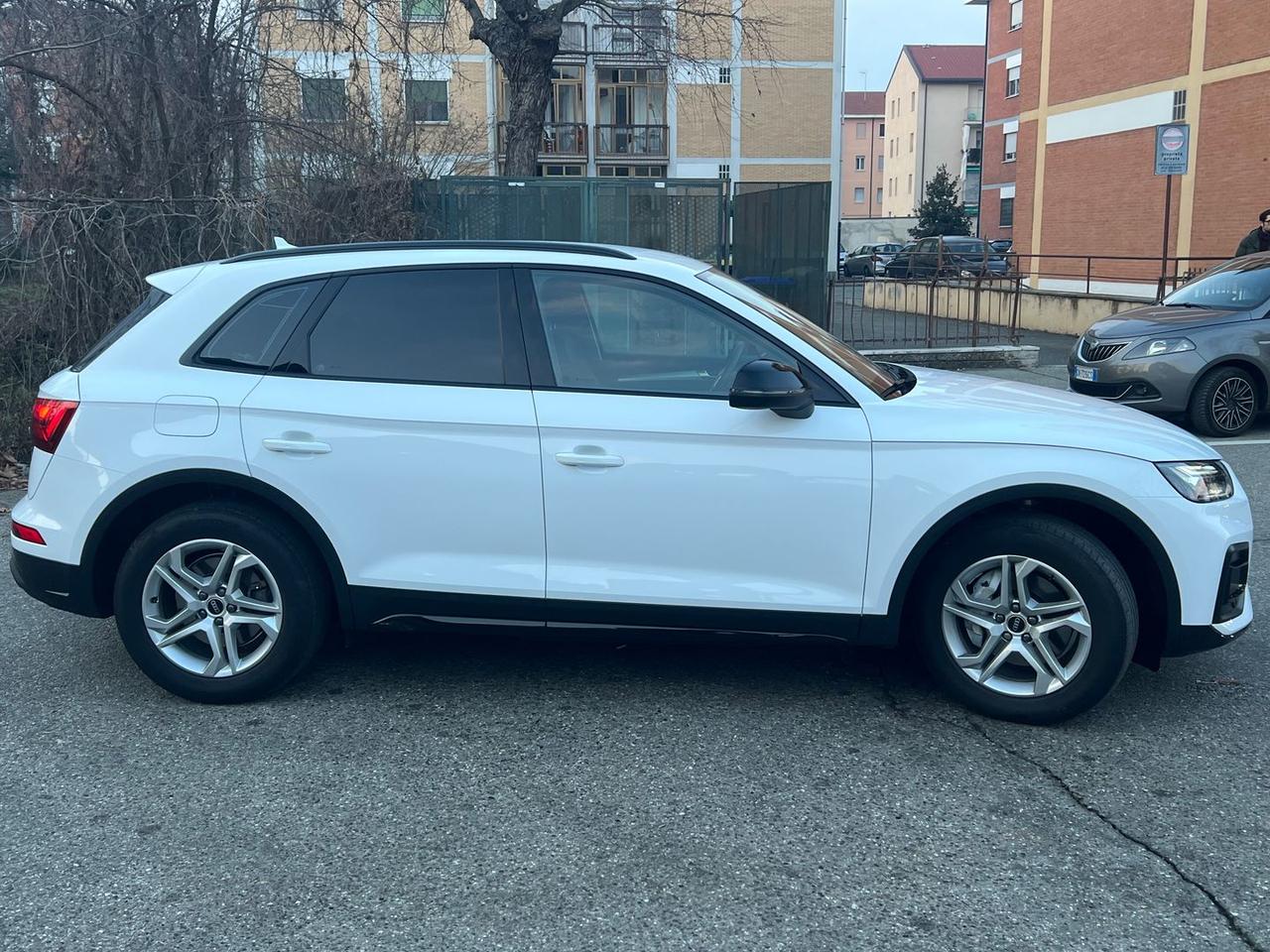 Audi Q5 Business Advanced 2.0 35 TDI MHEV #8562