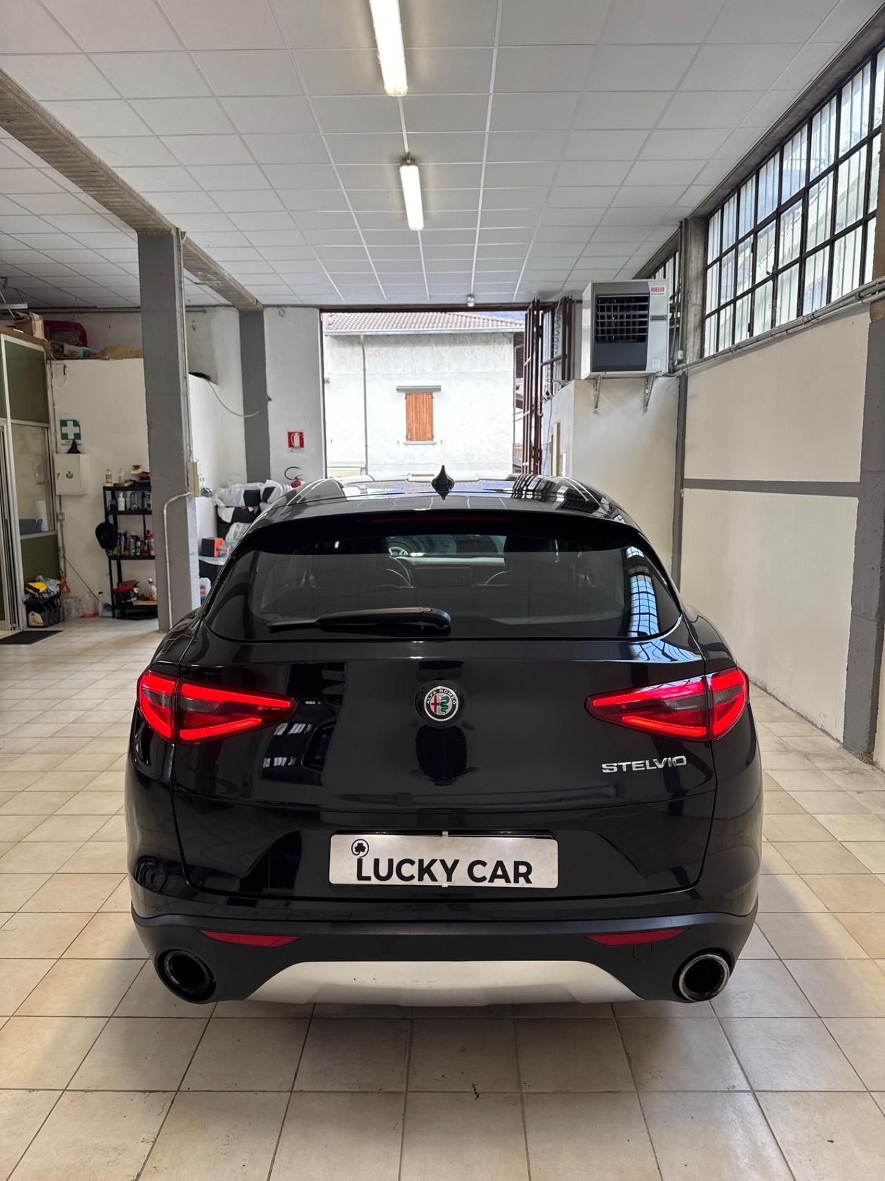 Alfa Romeo Stelvio 2.2 Turbodiesel 150 CV AT8 RWD Super