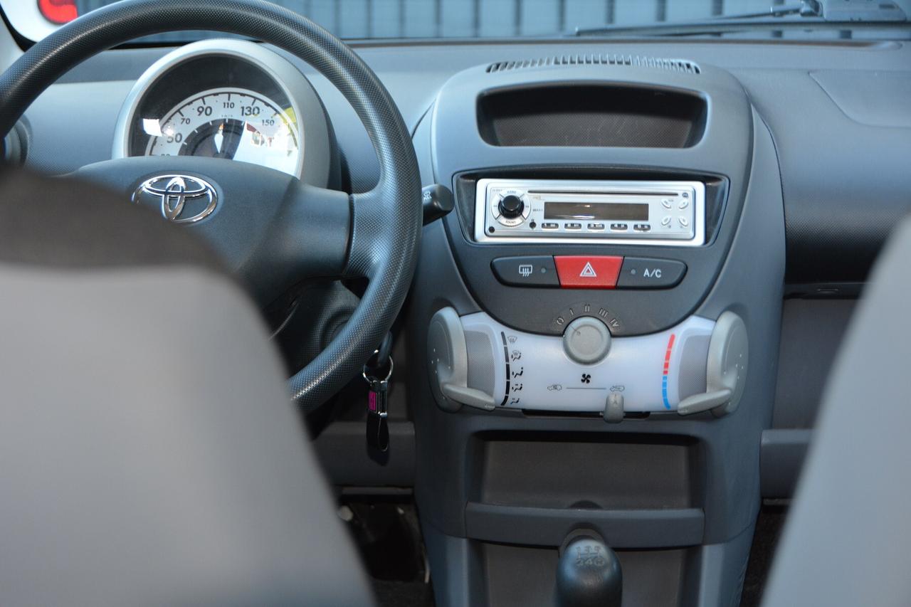 Toyota Aygo 1.0 12V VVT-i 3p 1.0 Now benzina * POCHI KM *