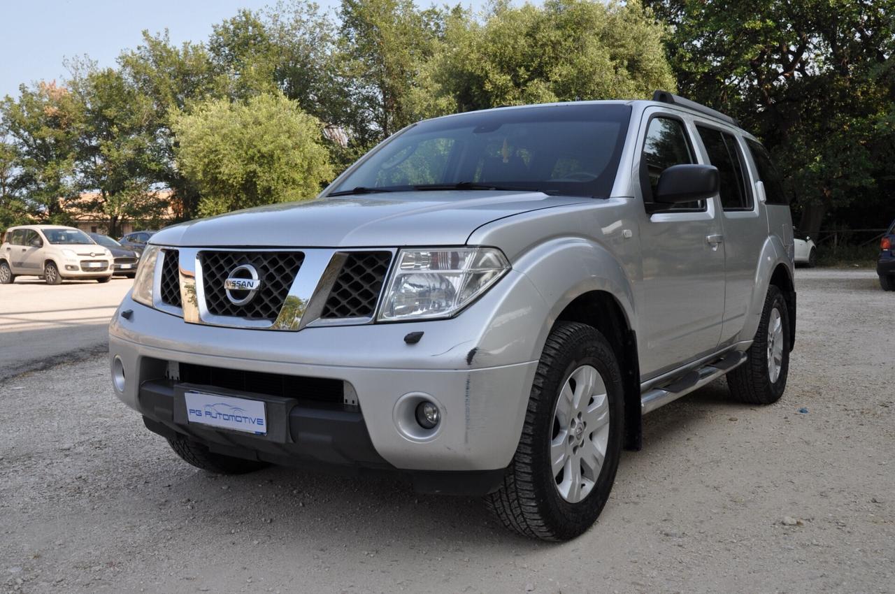 Nissan Pathfinder 2.5 dCi SE 7 Posti-Gancio Traino