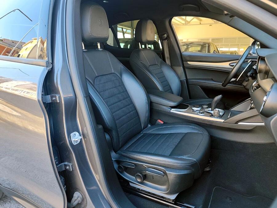 Alfa Romeo Stelvio 2.2 Turbodiesel 190 CV AT8 Q4 Sprint Marmitte Nere, Cerchi 19, STUPENDA!