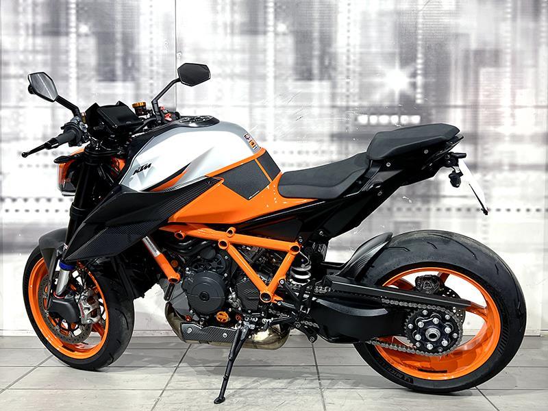 KTM 1290 Super Duke R Evo