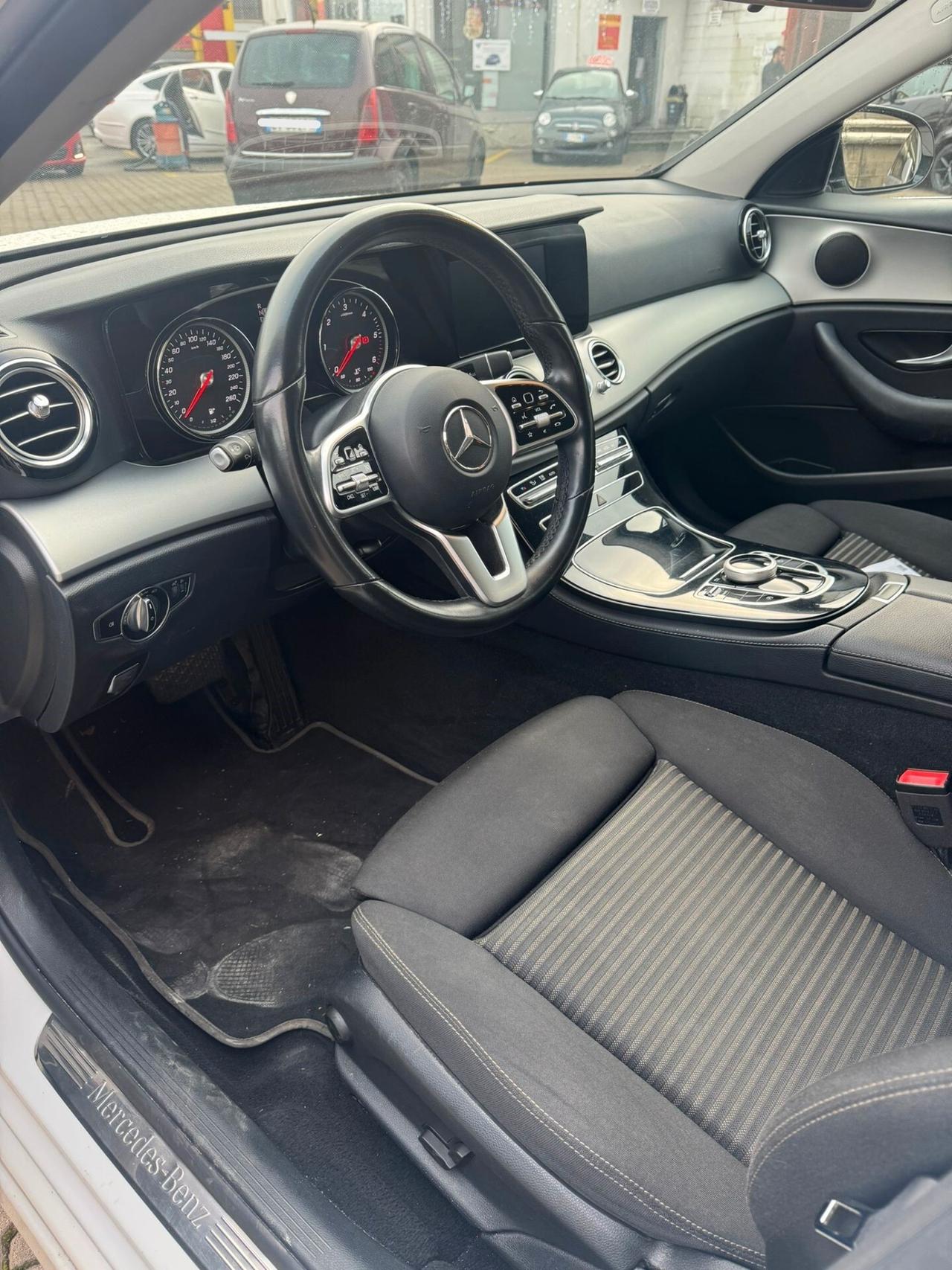 MERCEDES E 200 D