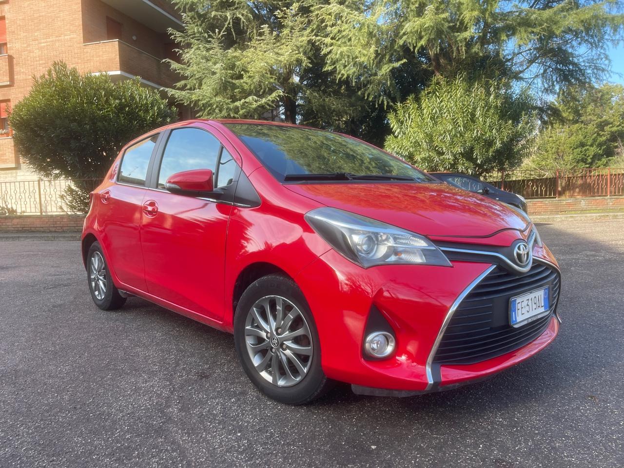 Toyota Yaris 1.0 5 porte Lounge